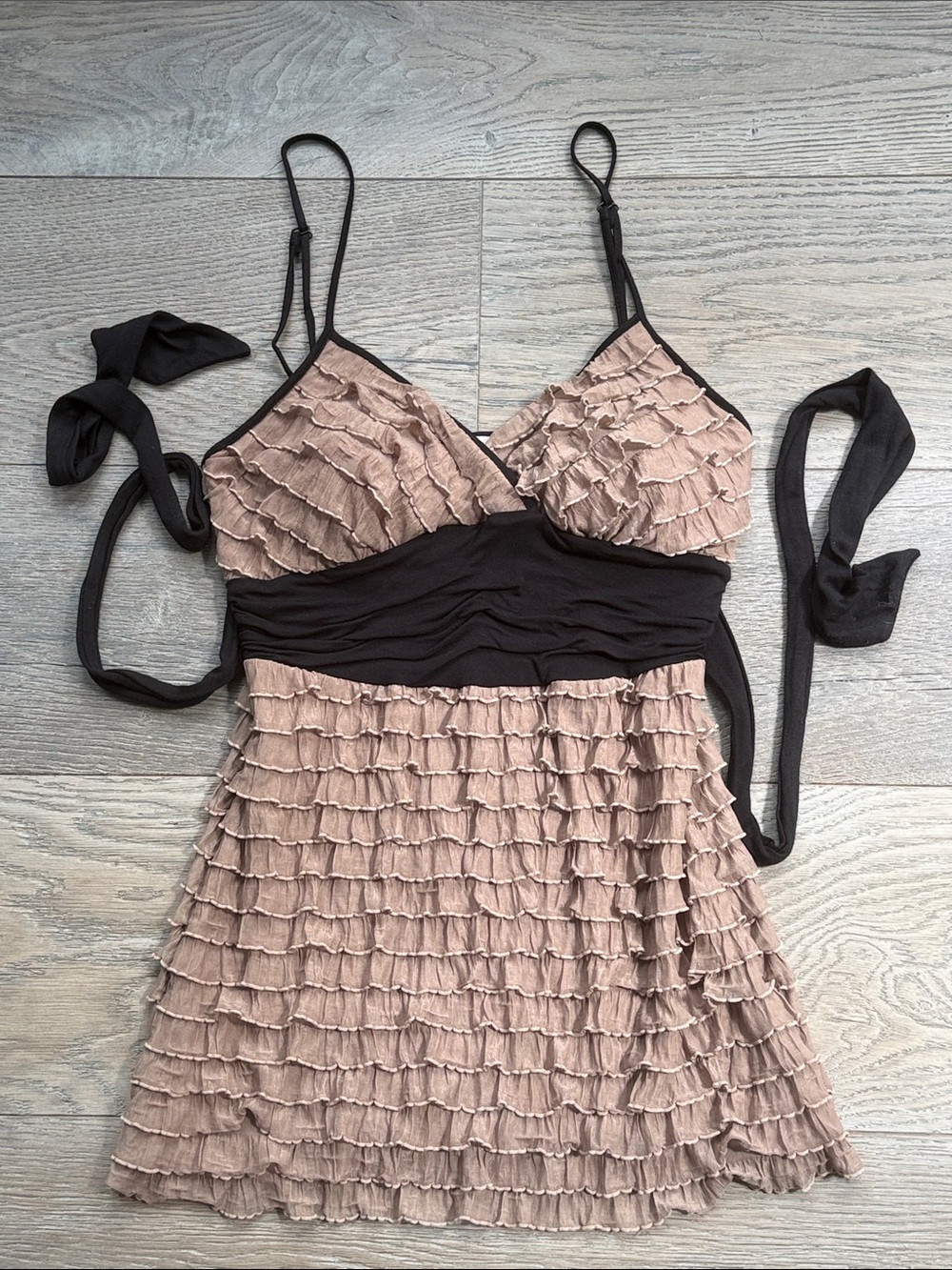 Arden B Taupe & Black Ruffled Spaghetti-Strap V-Neck Padded Bust Tie Back Tank-S